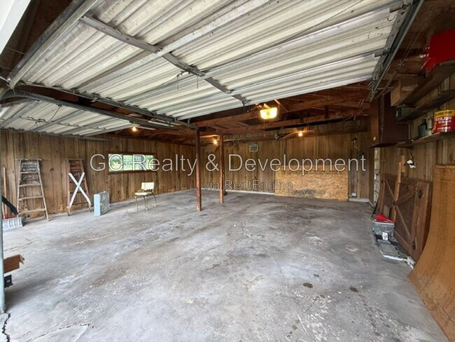 Building Photo - 33W249 Butterfield Rd