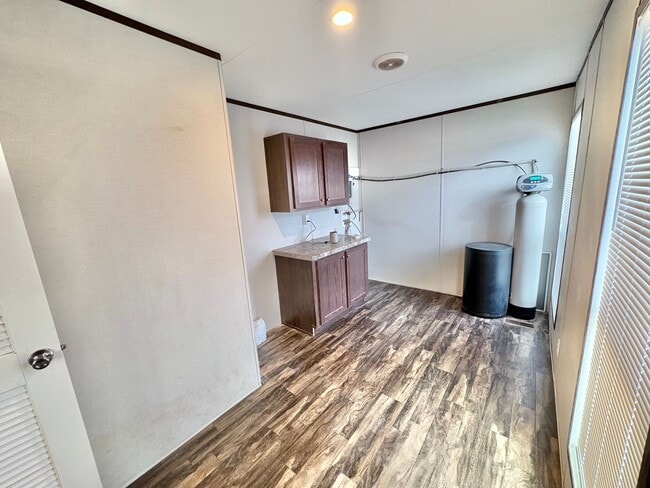 Building Photo - 4017 Stetson