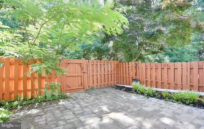 Building Photo - 2402 Windbreak Dr