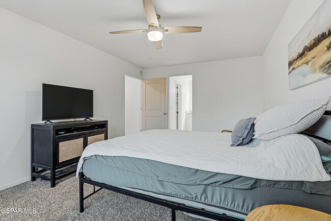 Building Photo - 13808 Paseo Sereno Dr