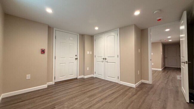 Building Photo - 62 Suffield St