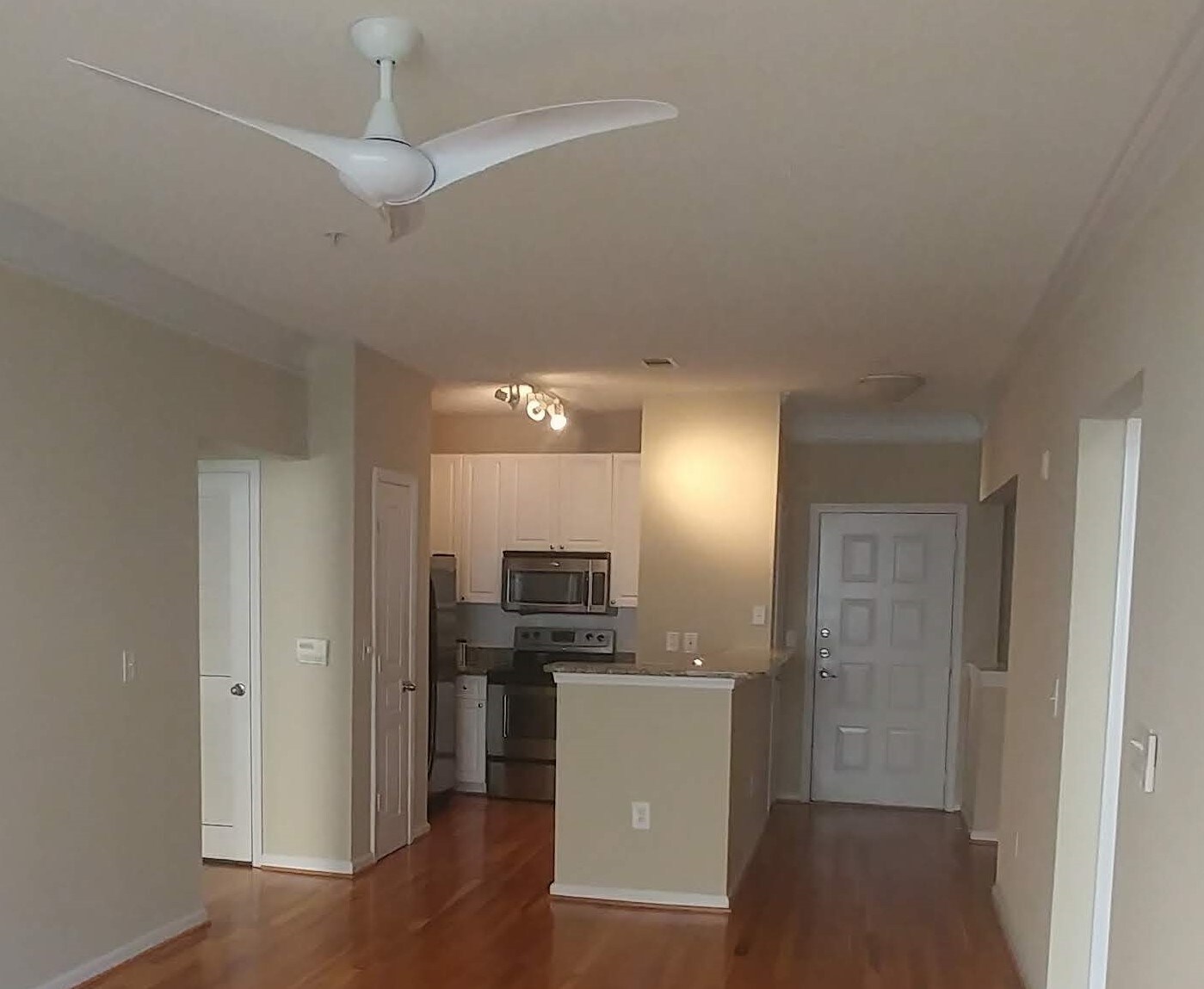 Kitchen - 10 Perimeter Summit Blvd