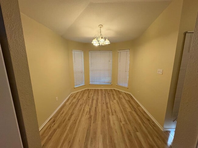 Building Photo - 1710 Chinati Mountain Trail