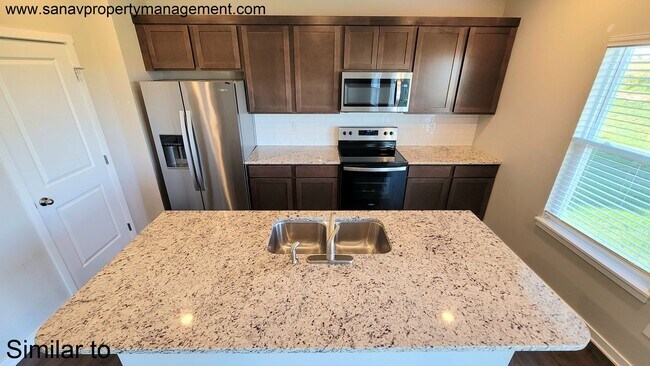 Building Photo - Fantastic Single-Family Home w/ 3 Car Garage - Ankeny