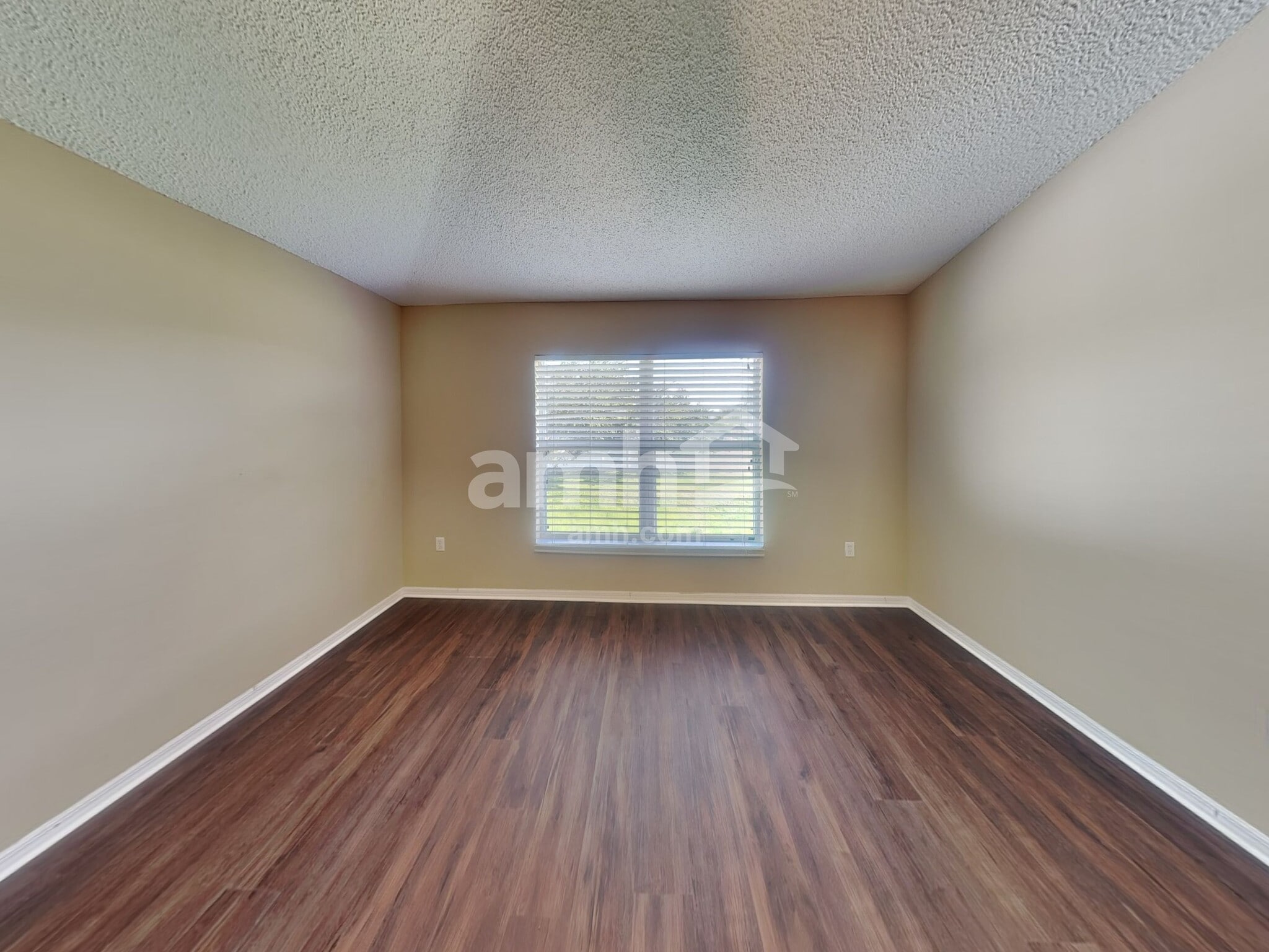 Building Photo - 244 Verzon Ct