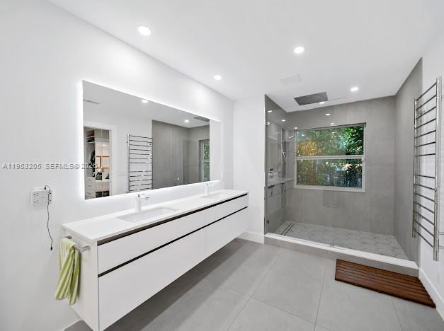 Building Photo - 17433 SE Indian Hills Dr