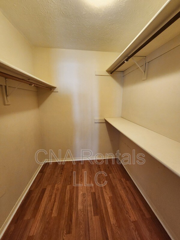 Building Photo - 1505 Countryside Pl SE