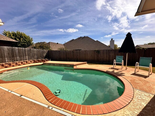 Building Photo - Spacious 4 Bed in Deer Creek