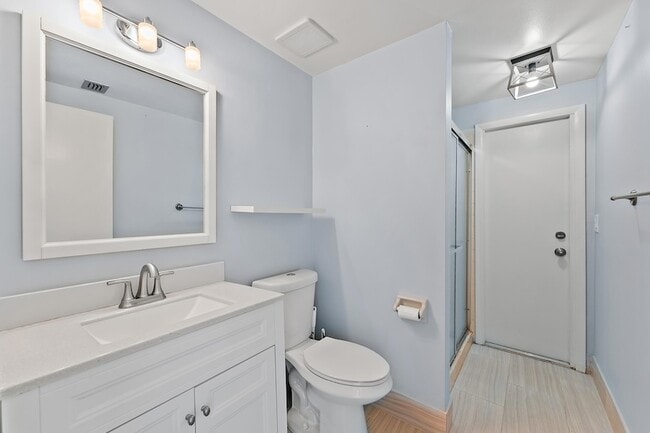 Building Photo - 1801 S US Hwy 1