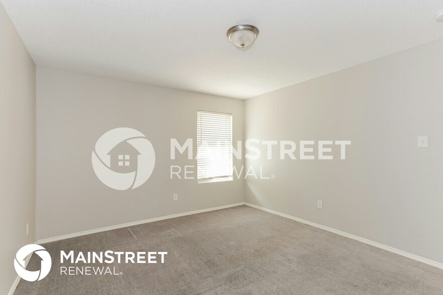 Building Photo - 8733 Stonebriar Ln