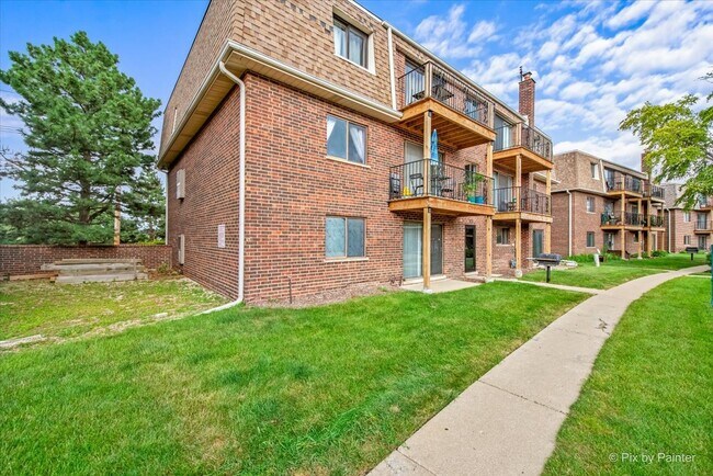 Building Photo - 1452 Carol Ct