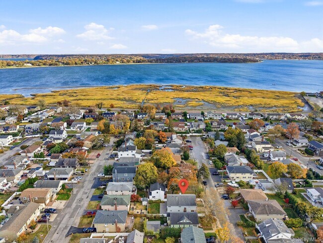 Building Photo - 11 7th St