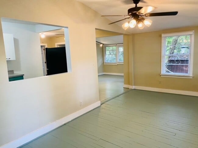 Building Photo - Two Bedroom Home - Folly Beach!