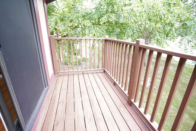 Building Photo - 361 Farnsworth Ct
