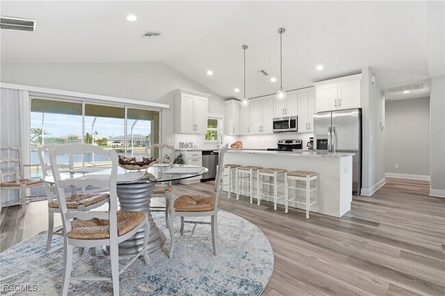 Building Photo - 1723 SW 31st Ln