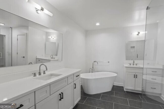 Building Photo - 230 18th St NW