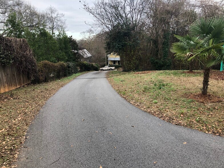 Building Photo - 559 Pulaski St