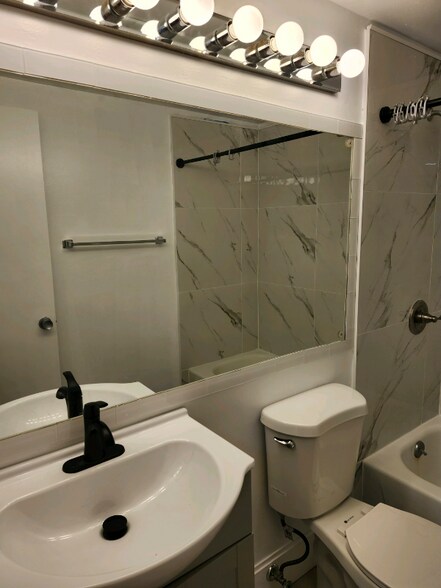 Building Photo - 282 Norwich L