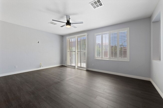Building Photo - Stunning 1-Story Home in the Heart of Moun...