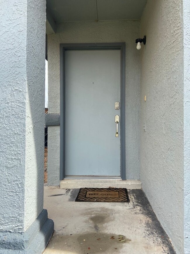 Building Photo - Eastside home for rent in The Tierras