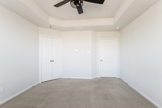 Building Photo - 14661 E Pine Heart Dr