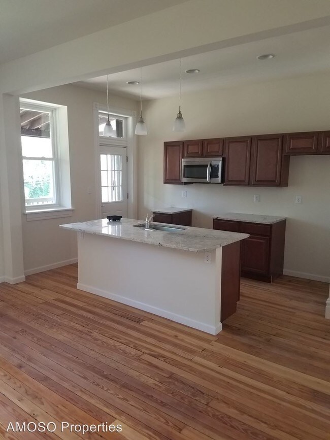 Building Photo - 3307 Texas Ave