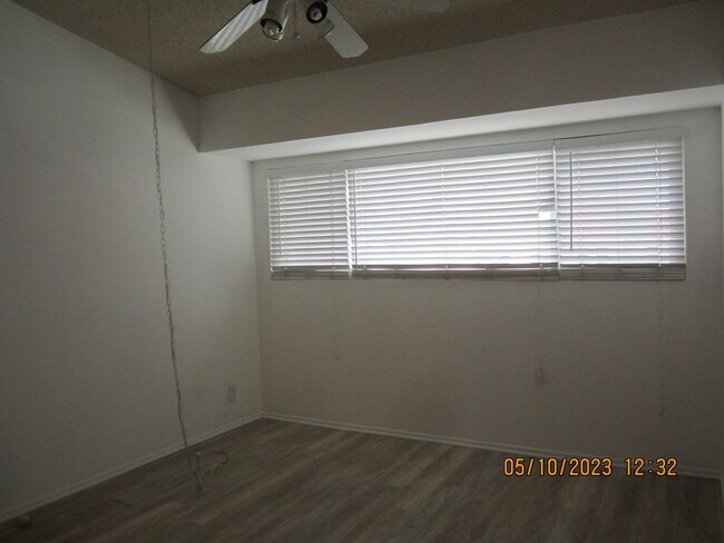 Building Photo - SPACIOUS 2 STORY CONDO