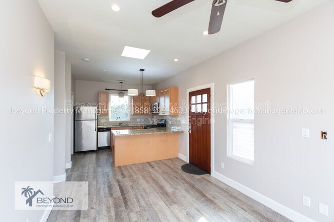 Building Photo - 815 Whaley St