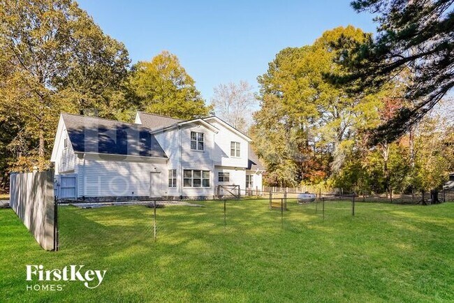 Building Photo - 3501 Donner Trail