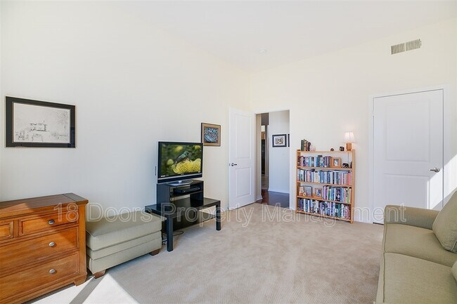 Building Photo - 4057 1st Ave