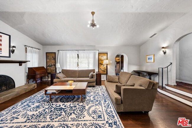 Building Photo - 5918 Canyon Cove