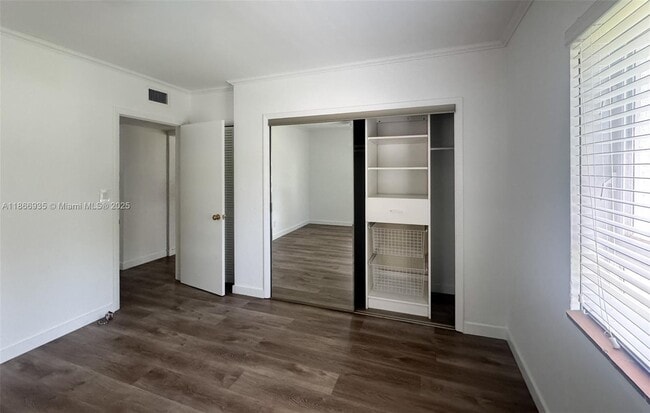 Building Photo - 7635 SW 57th Ave