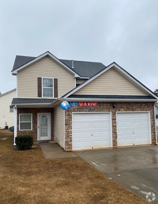 Building Photo - Nice 3 bedrooms and 3 bathrooms house in S...