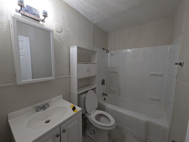 Building Photo - Space to Spare on Frost