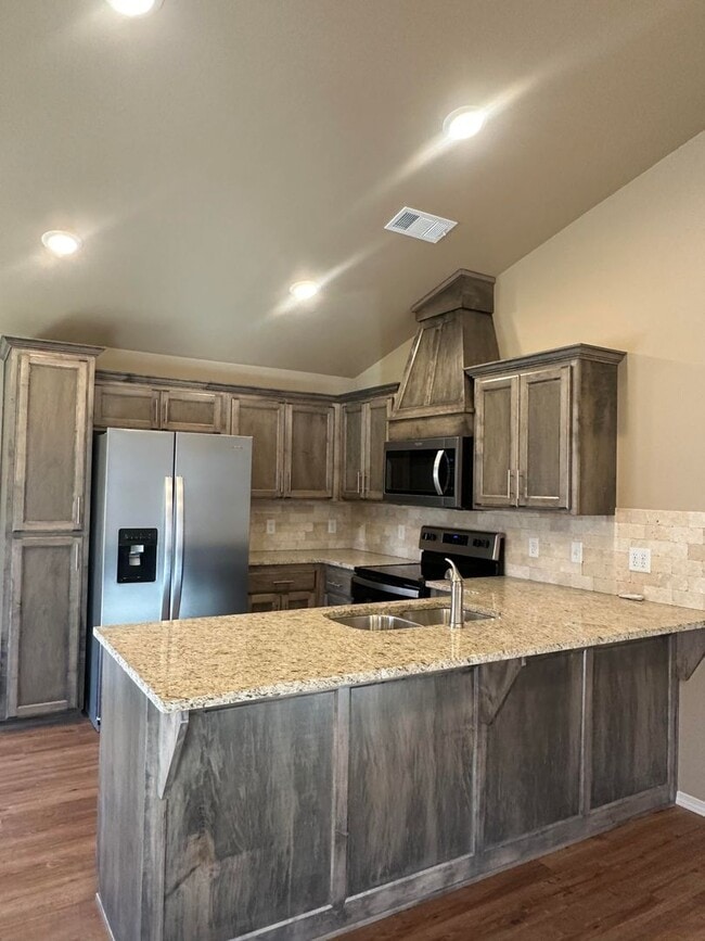 Building Photo - Come look at this beautiful 3-bedrom 2-bath new construction home.