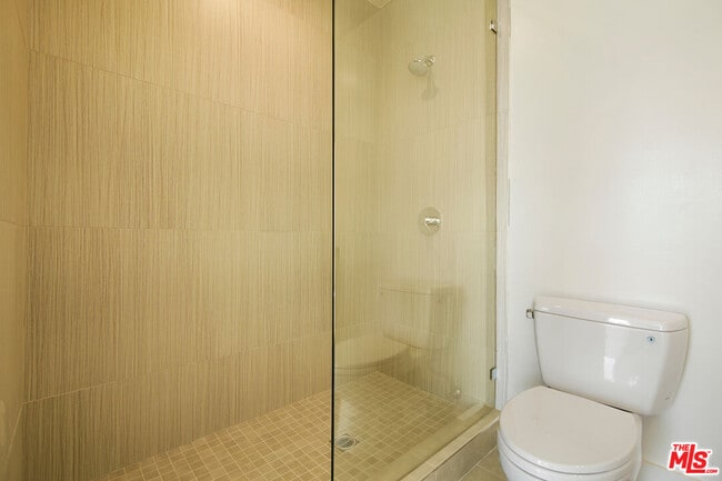 Building Photo - 2496 S Centinela Ave