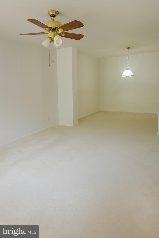 Building Photo - 4705 Grenwich Ln