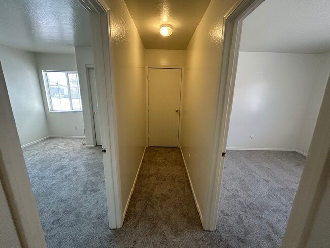 Building Photo - 12232 W Windrose Dr
