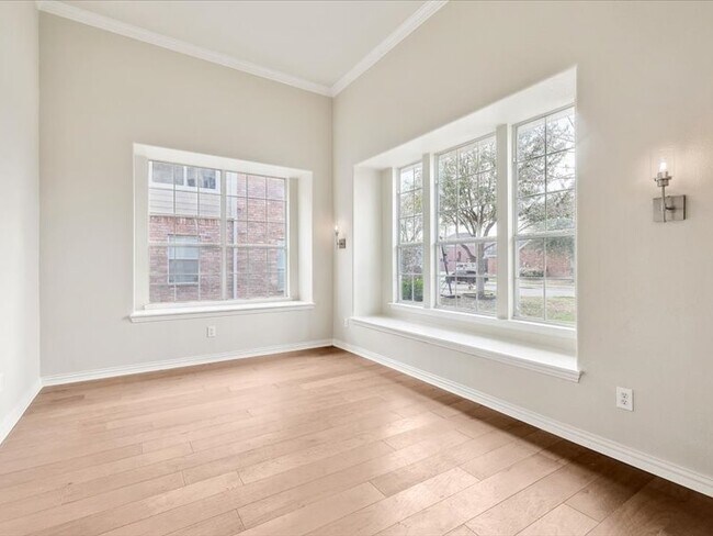 Building Photo - 9705 Terence Dr