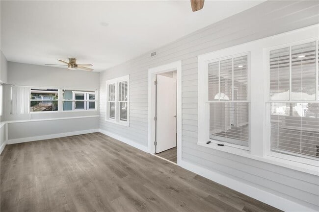 Building Photo - 1805 E Louisiana Ave