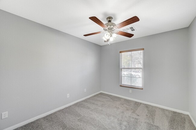 Building Photo - 5593 Markley Ave