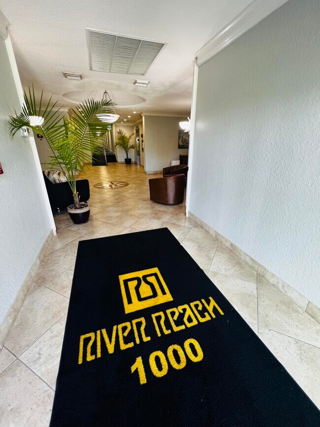 Building Photo - 1000 River Reach Dr