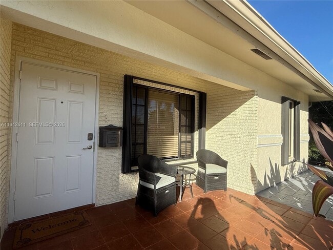 Building Photo - 1721 NE 48th Ct