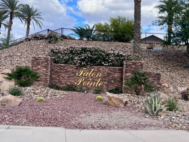 Building Photo - 3 Bedroom Exec Home Bullhead Parkway close...