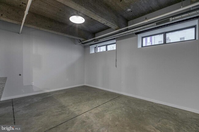 Building Photo - 4800 Brown St