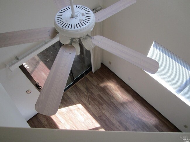 Building Photo - 1939 Windmill Cir