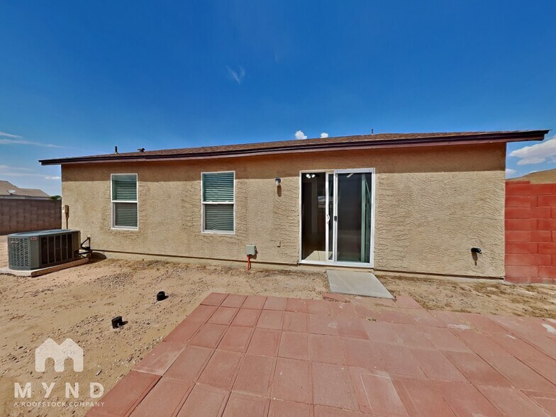 Building Photo - 11903 W Cabrillo Dr