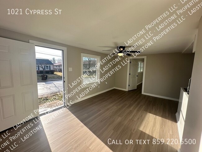 Building Photo - 1021 Cypress St