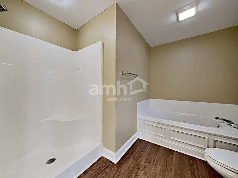 Building Photo - 5367 Summer Rose Blvd
