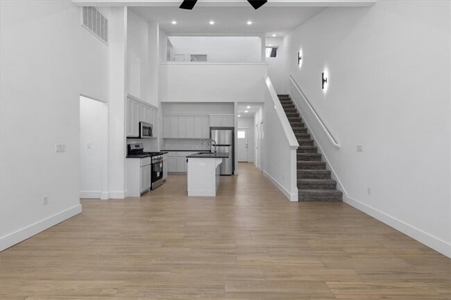 Building Photo - 717 Sun Meadows Loop